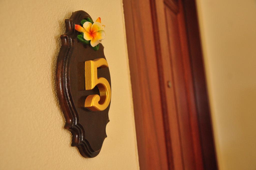 Baan Bussaba Hotel Trang Luaran gambar