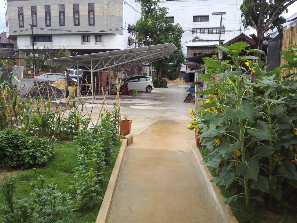 Baan Bussaba Hotel Trang Luaran gambar